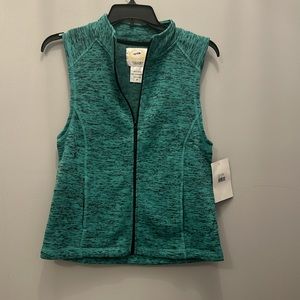 NWT Women’s Rugged Wear Vest. Women’s Medium